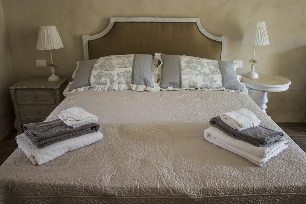 Bed and Breakfast Le Dolcezze Crone Zimmer foto